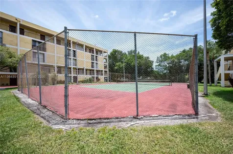 9220 Fontainebleau Boulevard Miami FL 33172