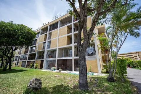 9220 Fontainebleau Boulevard Miami FL 33172