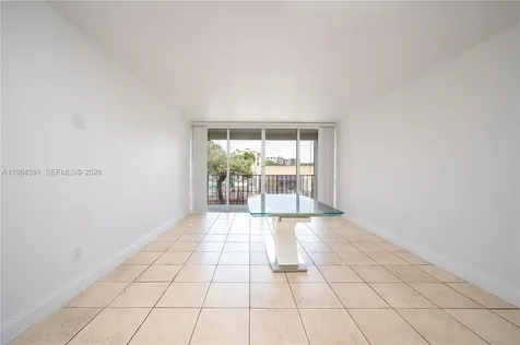 9220 Fontainebleau Boulevard Miami FL 33172