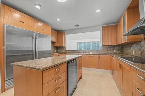 5959 Collins Avenue Miami Beach FL 33140