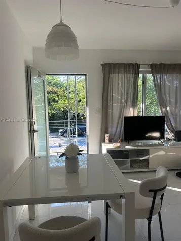 801 15th Street Miami Beach FL 33139