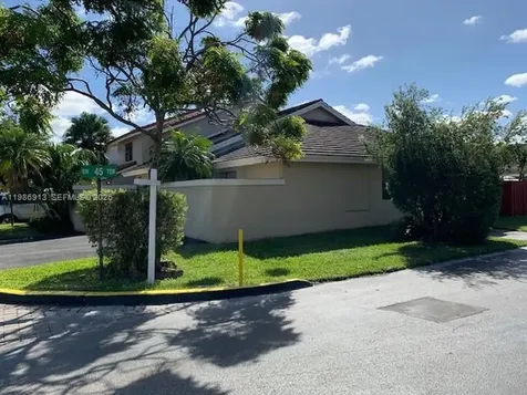 4526 SW 143rd Court W Miami FL 33175