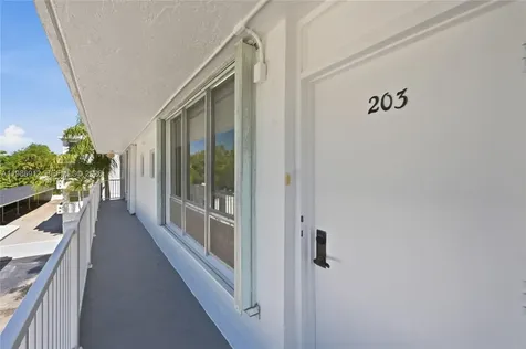 10230 Collins Avenue Bal Harbour FL 33154