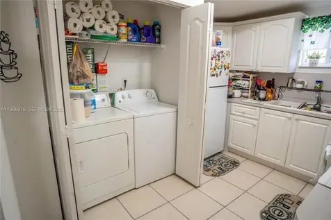 17425 NW 75th Place Hialeah FL 33015