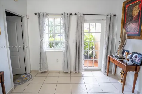 17425 NW 75th Place Hialeah FL 33015