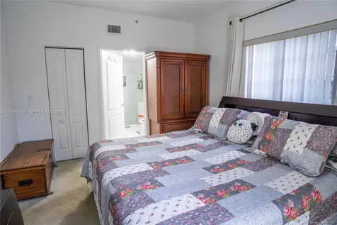 17425 NW 75th Place Hialeah FL 33015