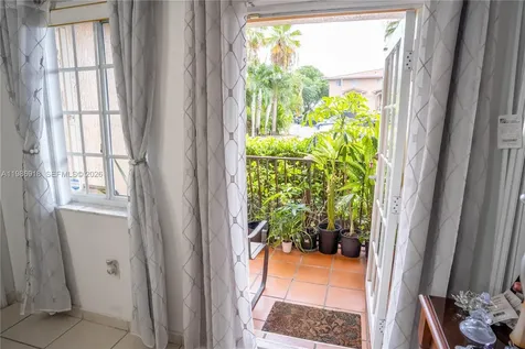 17425 NW 75th Place Hialeah FL 33015