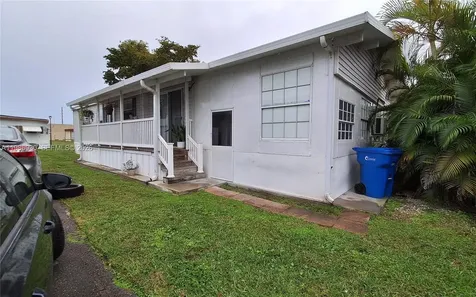 3240 SW 50 Terrace Davie FL 33314