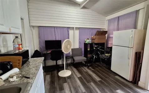 3240 SW 50 Terrace Davie FL 33314