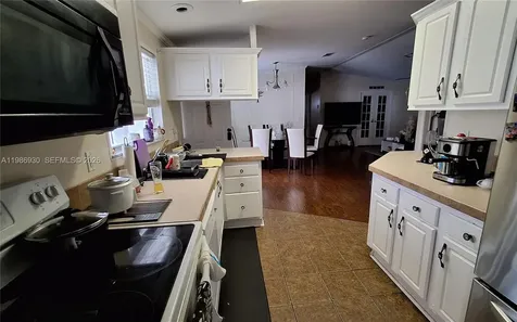 3240 SW 50 Terrace Davie FL 33314
