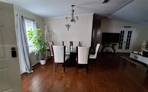 3240 SW 50 Terrace Davie FL 33314