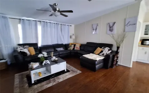 3240 SW 50 Terrace Davie FL 33314