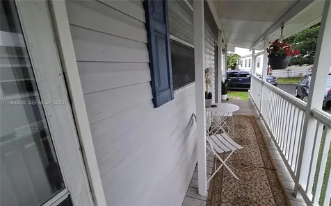 3240 SW 50 Terrace Davie FL 33314