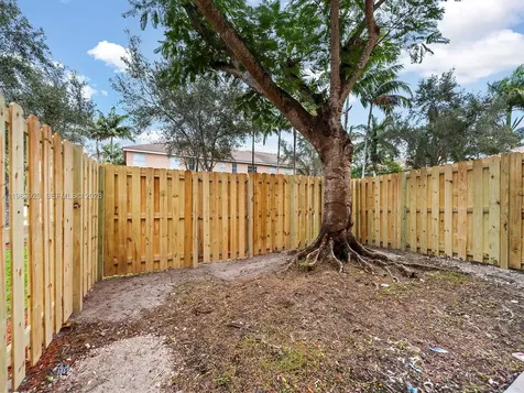 2463 SE 15th Court Homestead FL 33035