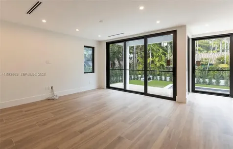 555 Catalonia Avenue Coral Gables FL 33134