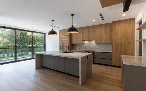 555 Catalonia Avenue Coral Gables FL 33134