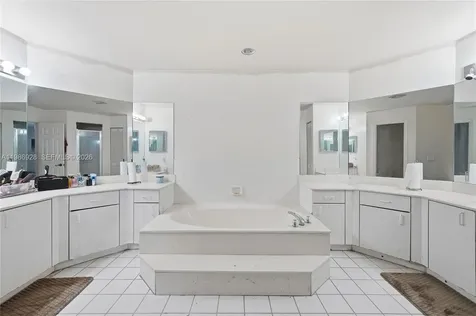 1421 SW 97th Avenue Pembroke Pines FL 33025