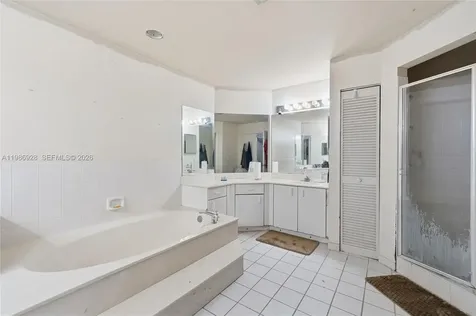 1421 SW 97th Avenue Pembroke Pines FL 33025