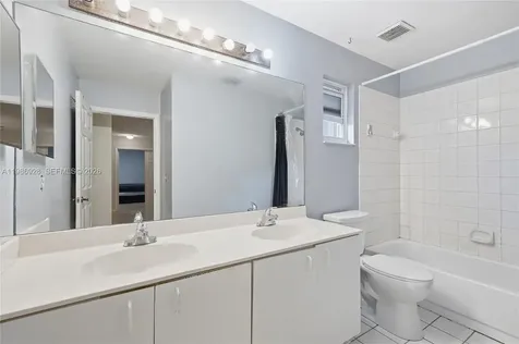 1421 SW 97th Avenue Pembroke Pines FL 33025