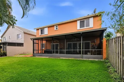 1421 SW 97th Avenue Pembroke Pines FL 33025