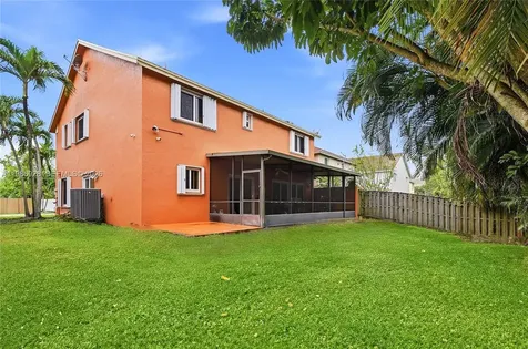1421 SW 97th Avenue Pembroke Pines FL 33025