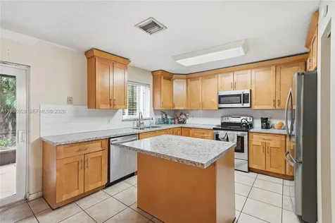 1421 SW 97th Avenue Pembroke Pines FL 33025