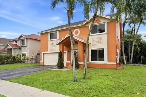 1421 SW 97th Avenue Pembroke Pines FL 33025