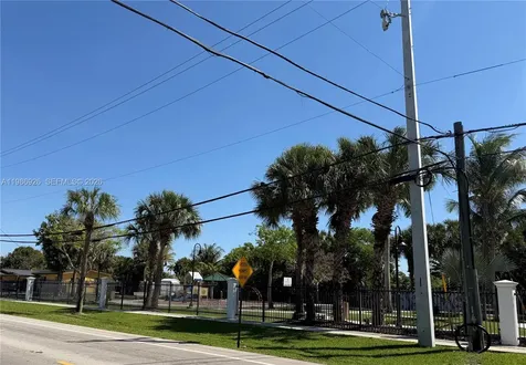 4910 NW 15th Court Lauderhill FL 33313
