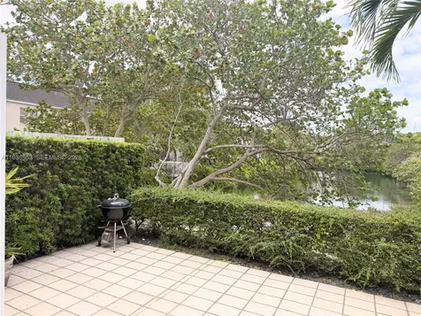 5570 SW 70th Place S Miami FL 33155