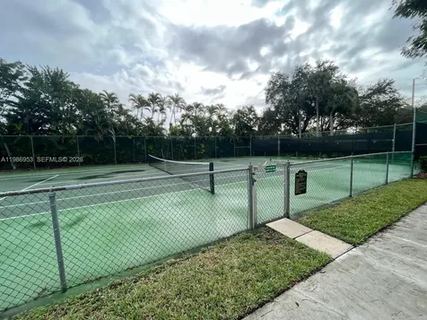 5570 SW 70th Place S Miami FL 33155