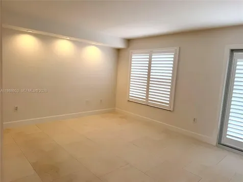 5570 SW 70th Place S Miami FL 33155