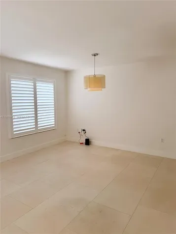 5570 SW 70th Place S Miami FL 33155