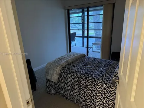 10419 E Clairmont Circle Tamarac FL 33321