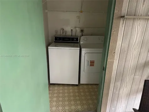 10419 E Clairmont Circle Tamarac FL 33321