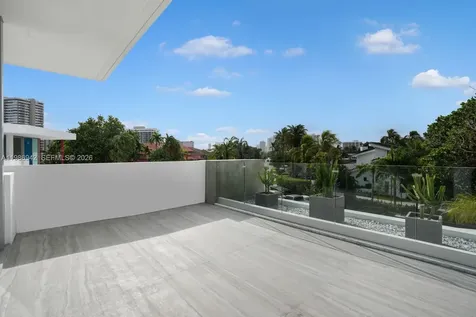 501 Palm Drive Hallandale Beach FL 33009