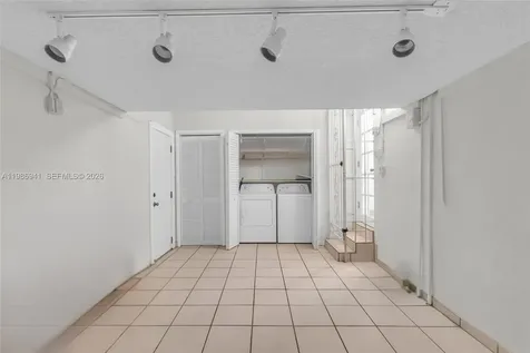 1081 SW 63rd Avenue West Miami FL 33144