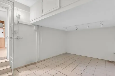 1081 SW 63rd Avenue West Miami FL 33144