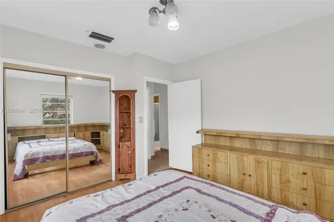 1081 SW 63rd Avenue West Miami FL 33144