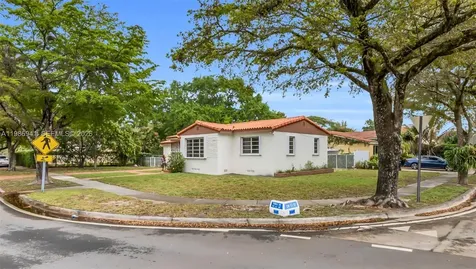 1081 SW 63rd Avenue West Miami FL 33144