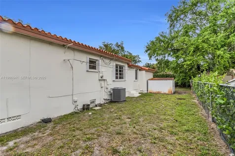 1081 SW 63rd Avenue West Miami FL 33144