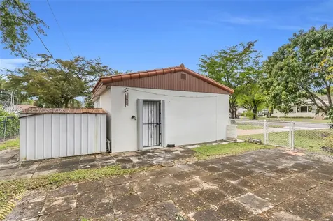 1081 SW 63rd Avenue West Miami FL 33144