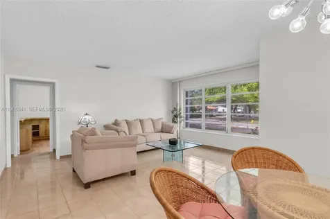 1081 SW 63rd Avenue West Miami FL 33144