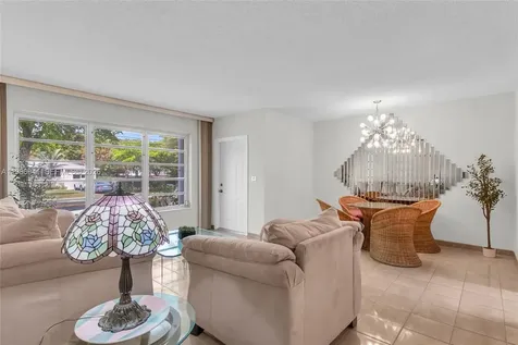 1081 SW 63rd Avenue West Miami FL 33144