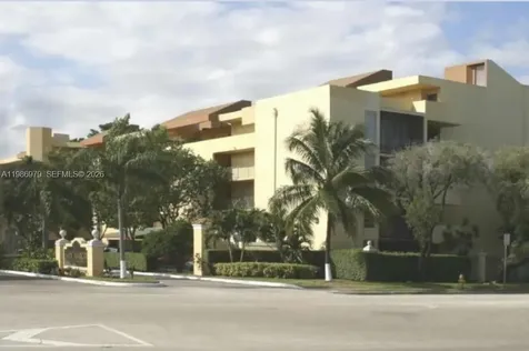 8860 Fontainebleau Boulevard Miami FL 33172
