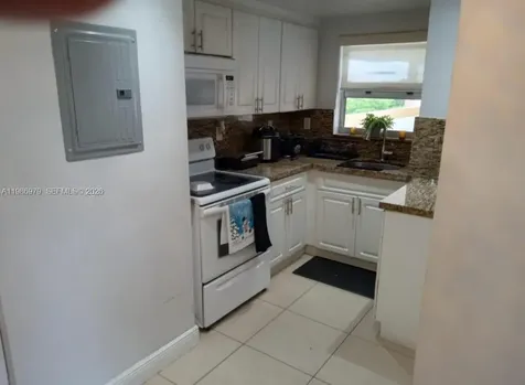 8860 Fontainebleau Boulevard Miami FL 33172