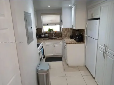 8860 Fontainebleau Boulevard Miami FL 33172
