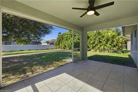 826 SE 5th Court Cape Coral FL 33990