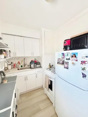 7435 Harding Avenue Miami Beach FL 33141