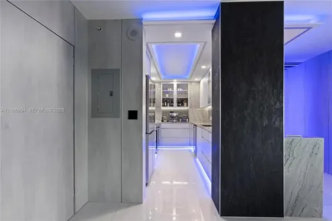 400 SE Kings Point Drive Sunny Isles Beach FL 33160