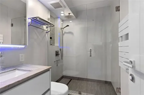 400 SE Kings Point Drive Sunny Isles Beach FL 33160